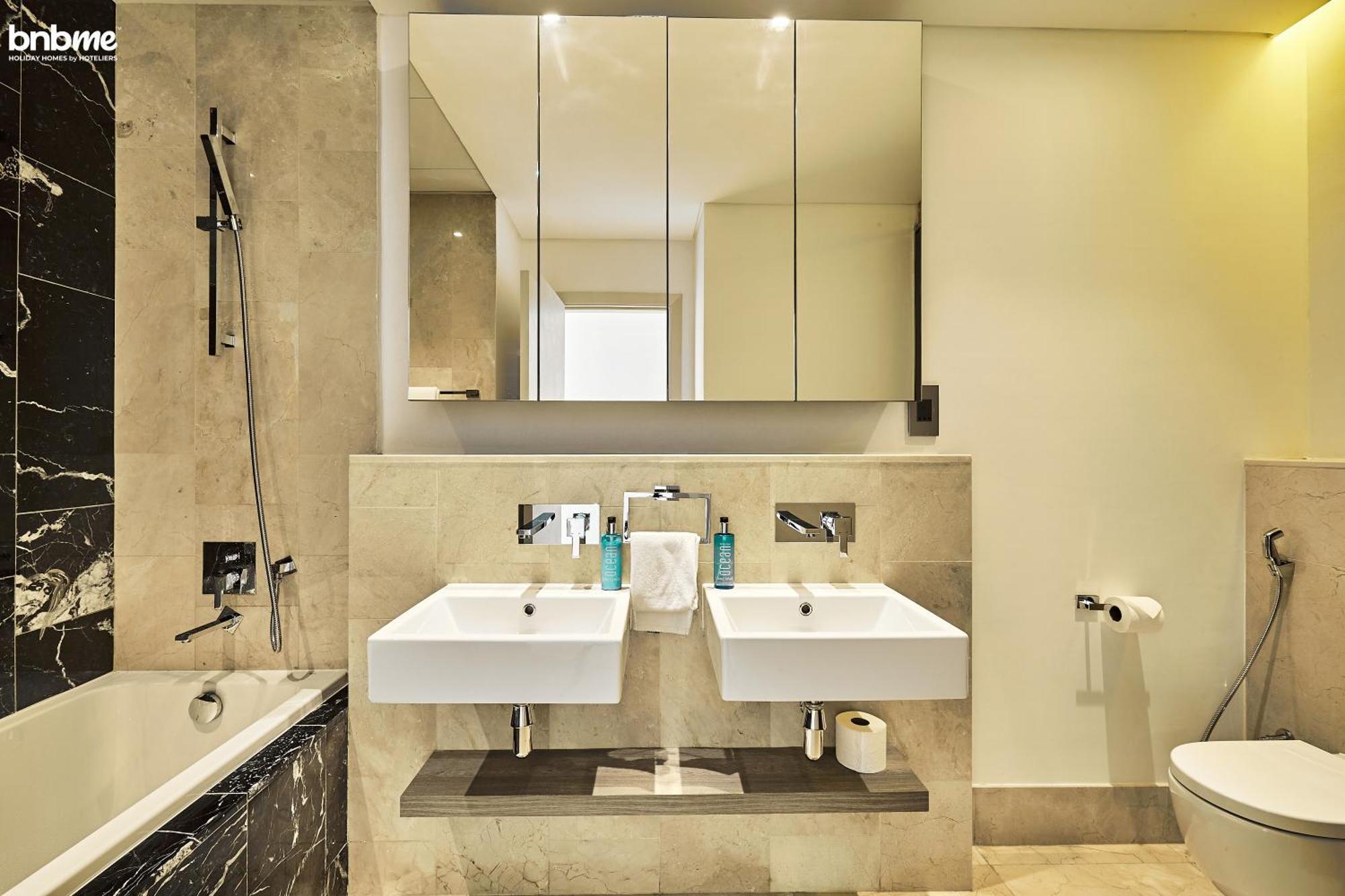 Bnbme - Th8 Palm Hotel Dubaj Zewnętrze zdjęcie