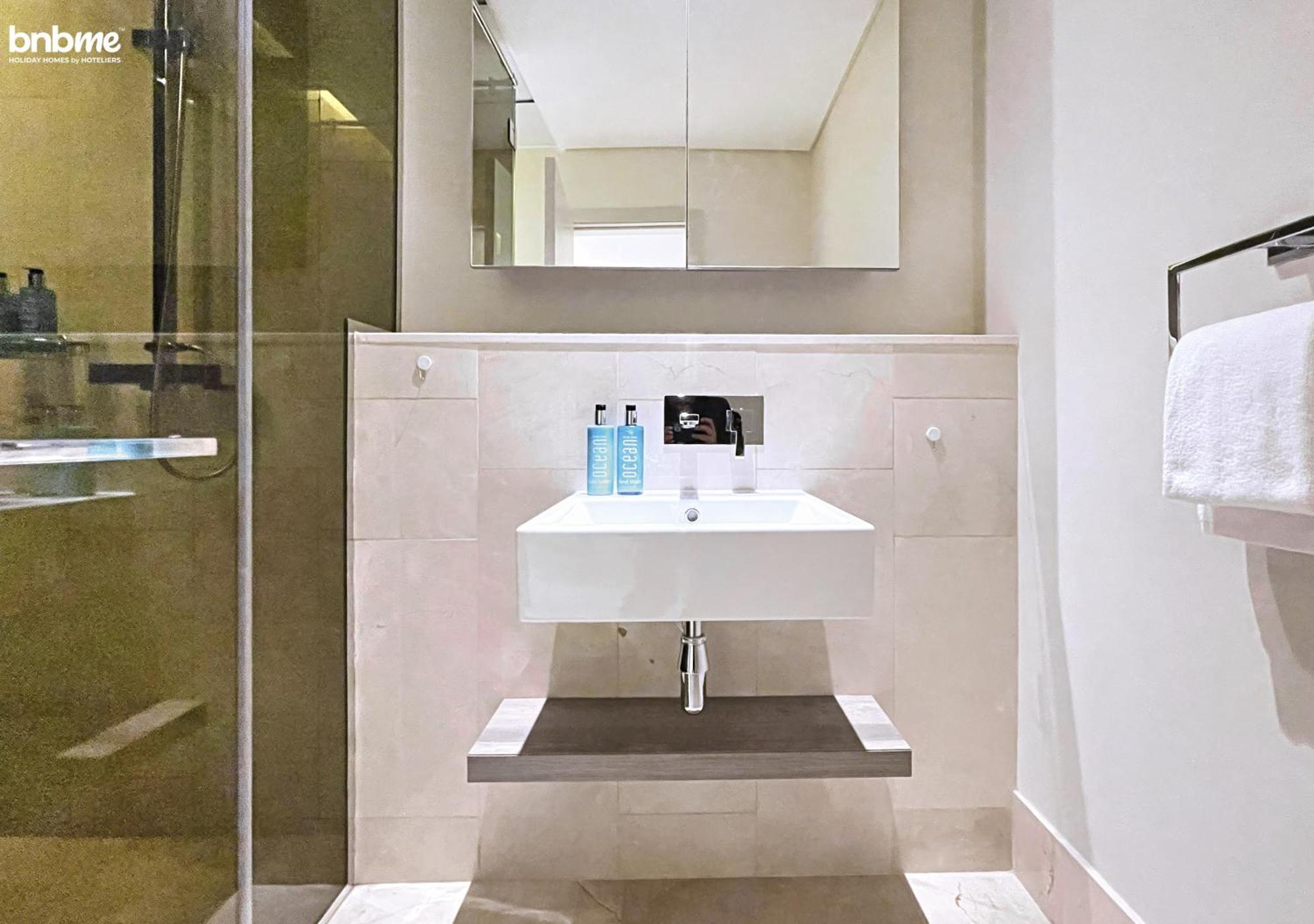 Bnbme - Th8 Palm Hotel Dubaj Zewnętrze zdjęcie